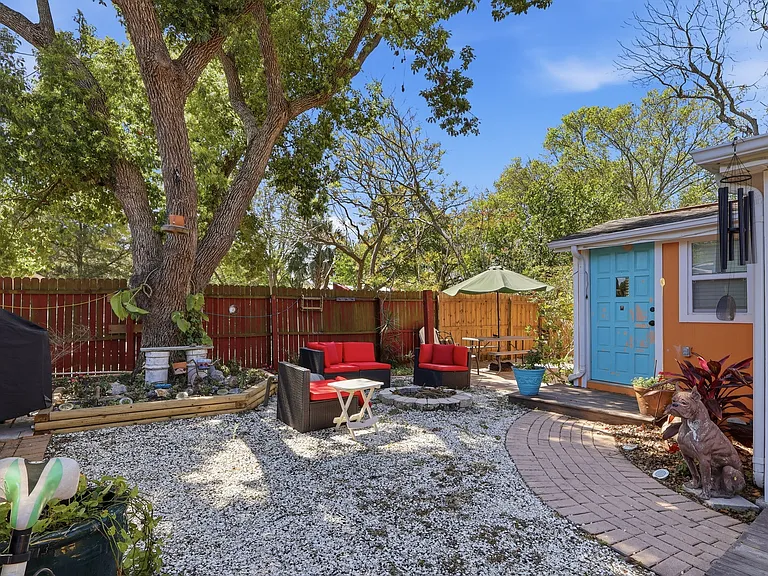587 Dixie Hwy — Photo 3
