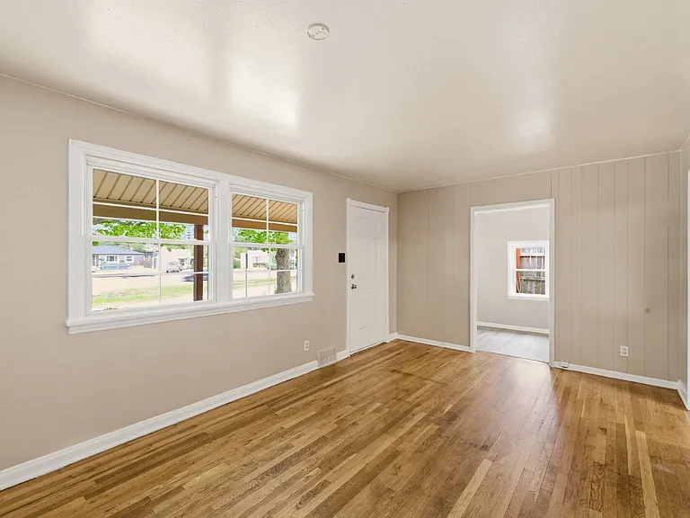 1181 Del Mar Pkwy — Photo 3