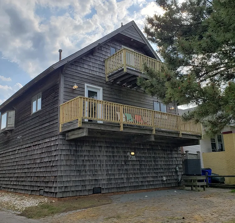 765 W Ocean View Ave