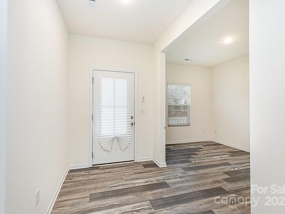 4th image of 8915 Myra Way #39