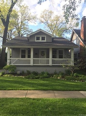 1st image of 714 W Breckenridge St