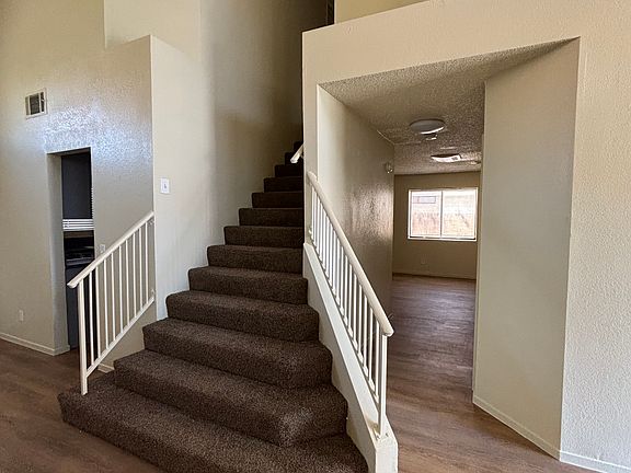 4th image of 1380 Operetta Way