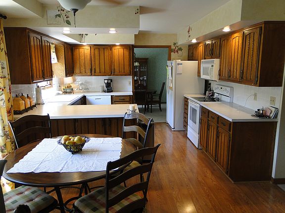 5th image of 6109 Deerwood Dr