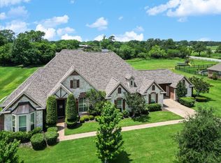 108 Silver Rose Blvd, Burleson, TX 76028