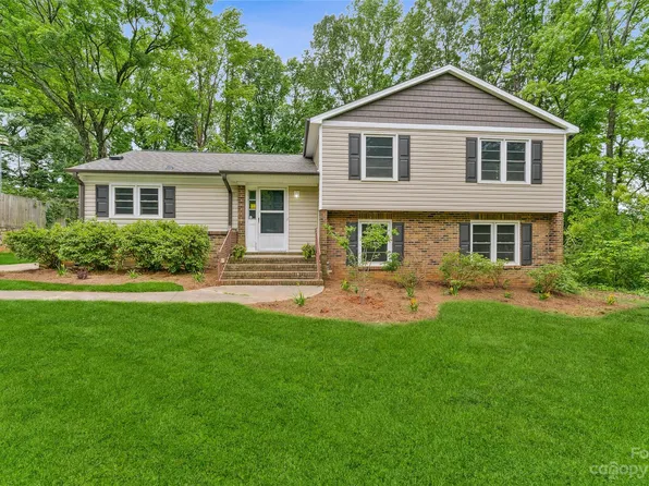7214 Riding Trail Rd, Charlotte, NC 28212