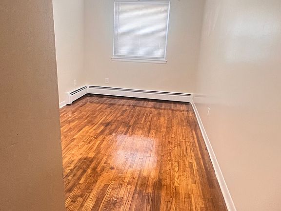 2nd image of 454 Calhoun Ave #1