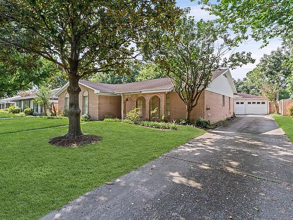 3rd image of 6119 Yarwell Dr