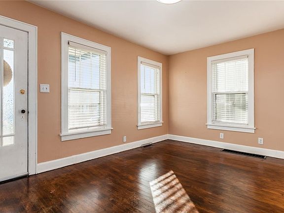 5th image of 915 Talley Ave