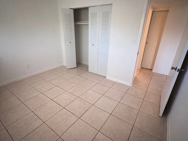 5875 SW 41st St — Photo 12