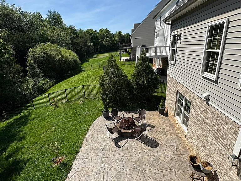 1245 Helmsdale Dr — Photo 24