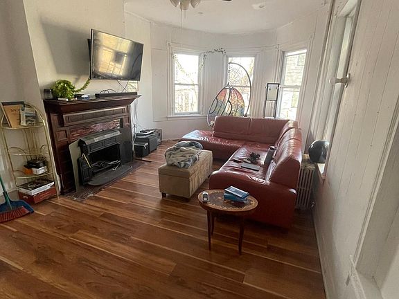 4th image of 3631 Spring Garden St