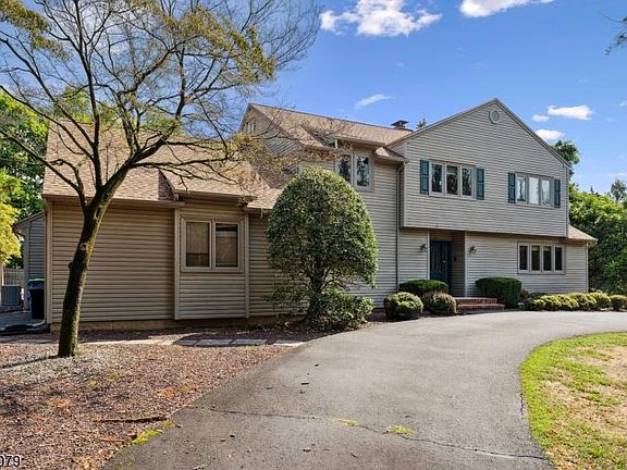 2nd image of 156 Tanglewood Dr
