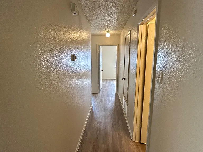 521 Greenlawn Blvd — Photo 6