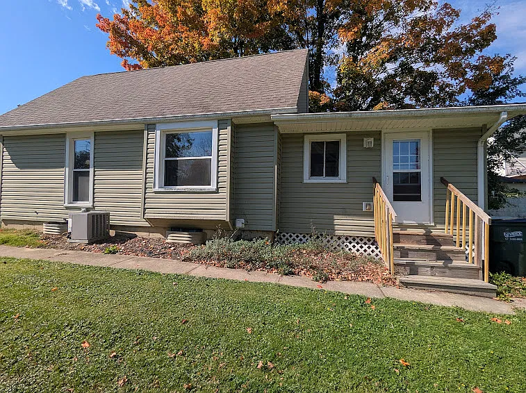 2 bed, 685 sqft, $1,100 — Photo 2
