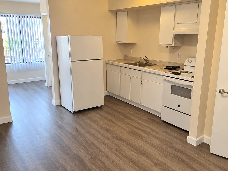 2125 North Ave #29