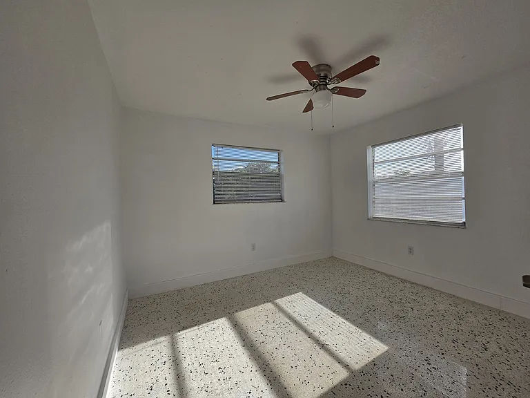 8315 NE Miami Ct #4 — Photo 13