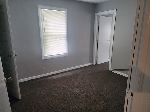 5th image of 2538 Schofield Ave