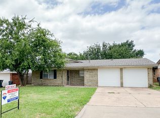 611 SE Mieling Dr, Lawton, OK 73501