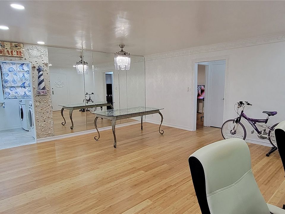 1st image of 17-15 Utopia Pkwy #2