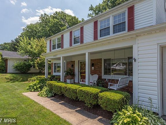 4th image of 12827 Melville Ln