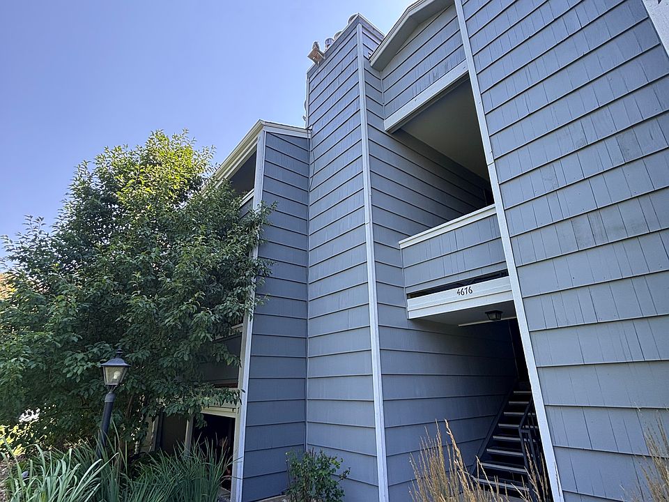 stairs to top floor unit