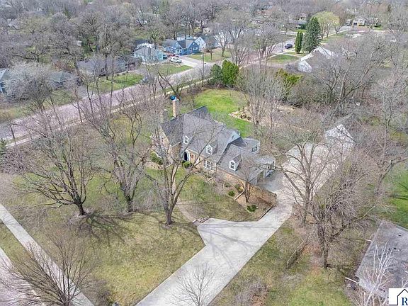 4th image of 1128 Carney Ave