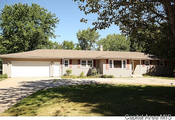 3rd image of 14416 Pioneer Dr