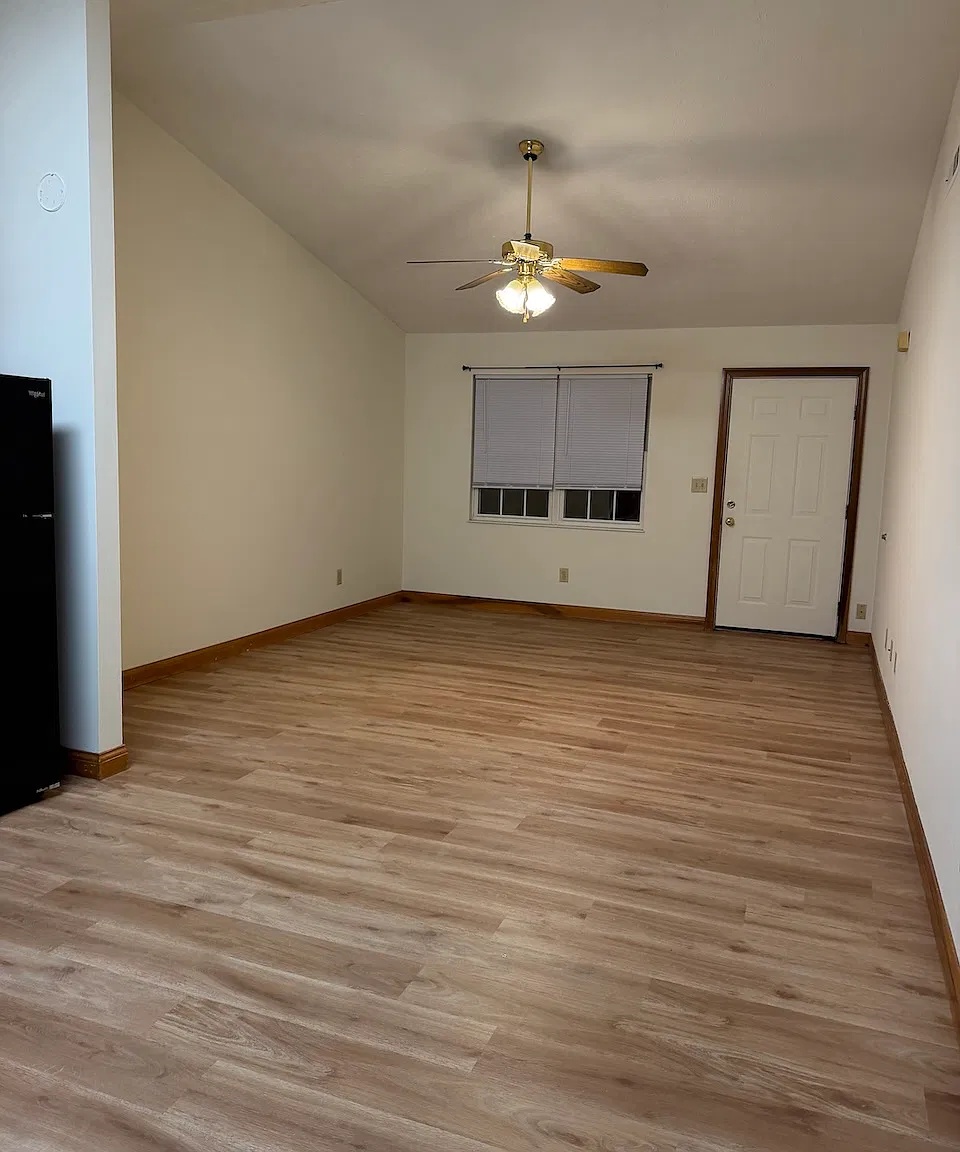 2711 Fairmont Ct — Photo 2