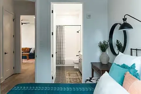 2 bed, 888 sqft, $4,500 — Photo 3