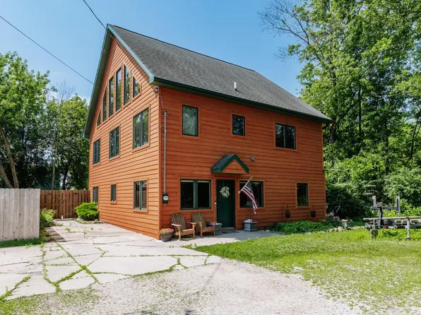 28913 Bark LANE, Waterford, WI 53185