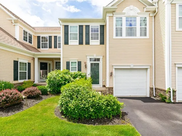 7 Bainbridge Place #402, Newburgh, NY 12550