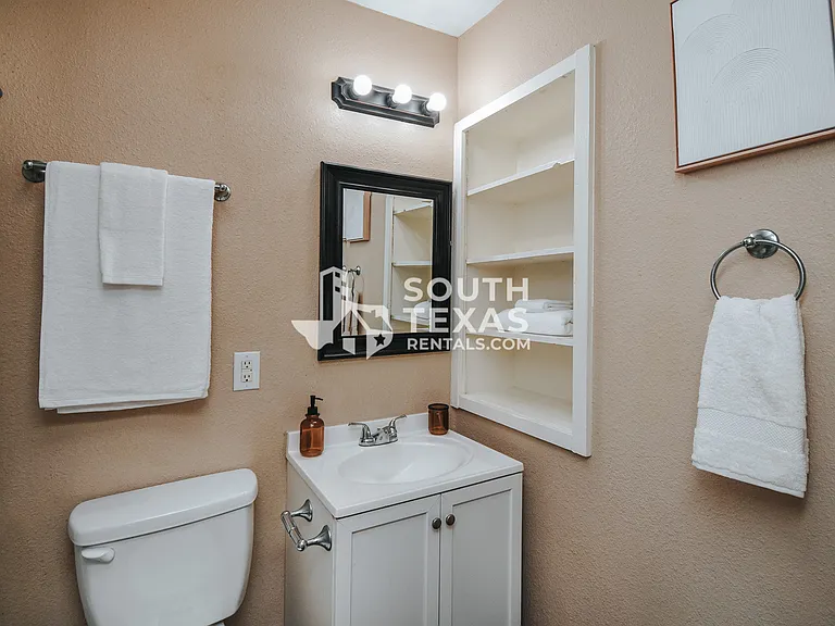 1303 E Colorado St #17 — Photo 7