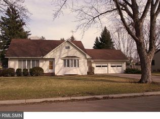 1132 Laurel Ave, Saint Paul Park, MN 55071