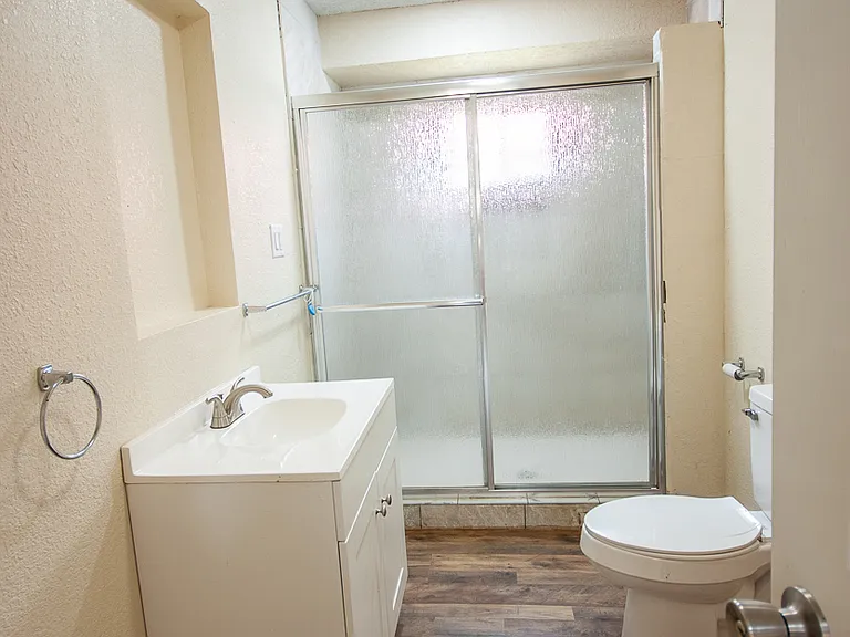 1020 N Connelly St — Photo 6