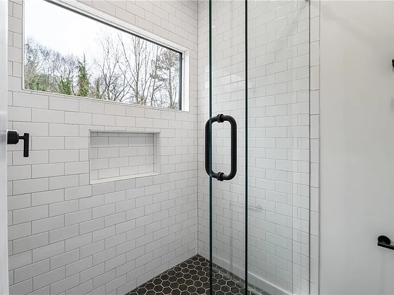 1453 Bridges Ave SW — Photo 25