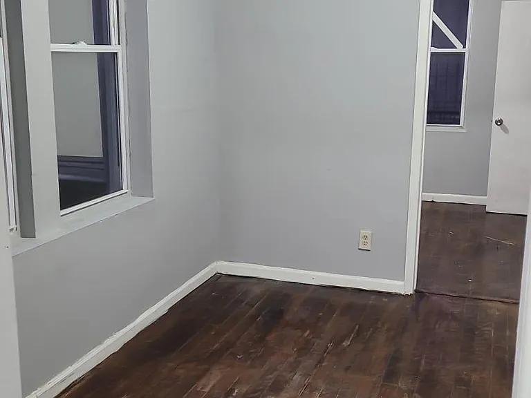 310 14th Ave #6 — Photo 1
