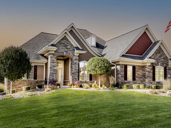 W333S9955 Genevieve DRIVE, Mukwonago, WI 53149