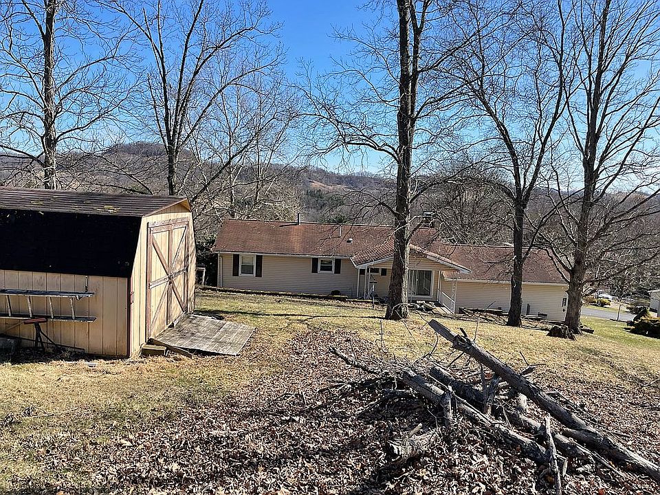 2nd image of 71 Brentwood Dr