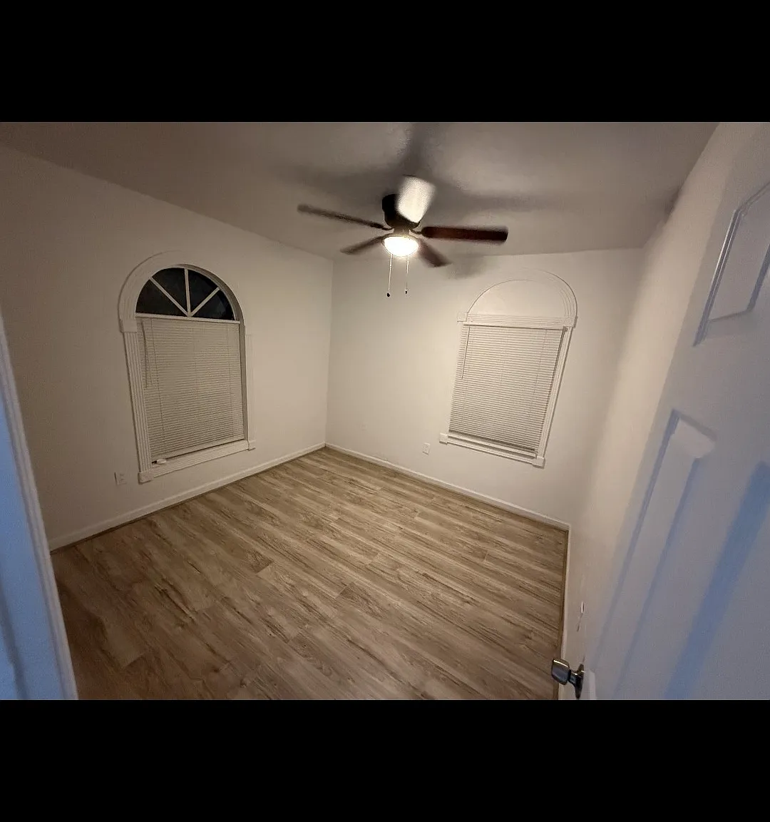 122 Gwen Hill St — Photo 4