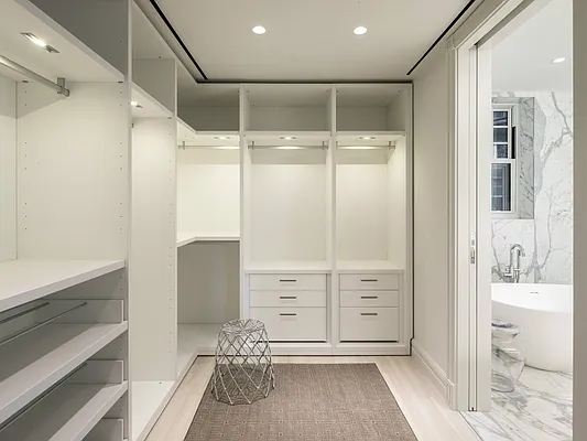 Sold by Sotheby's International Realty | media 26