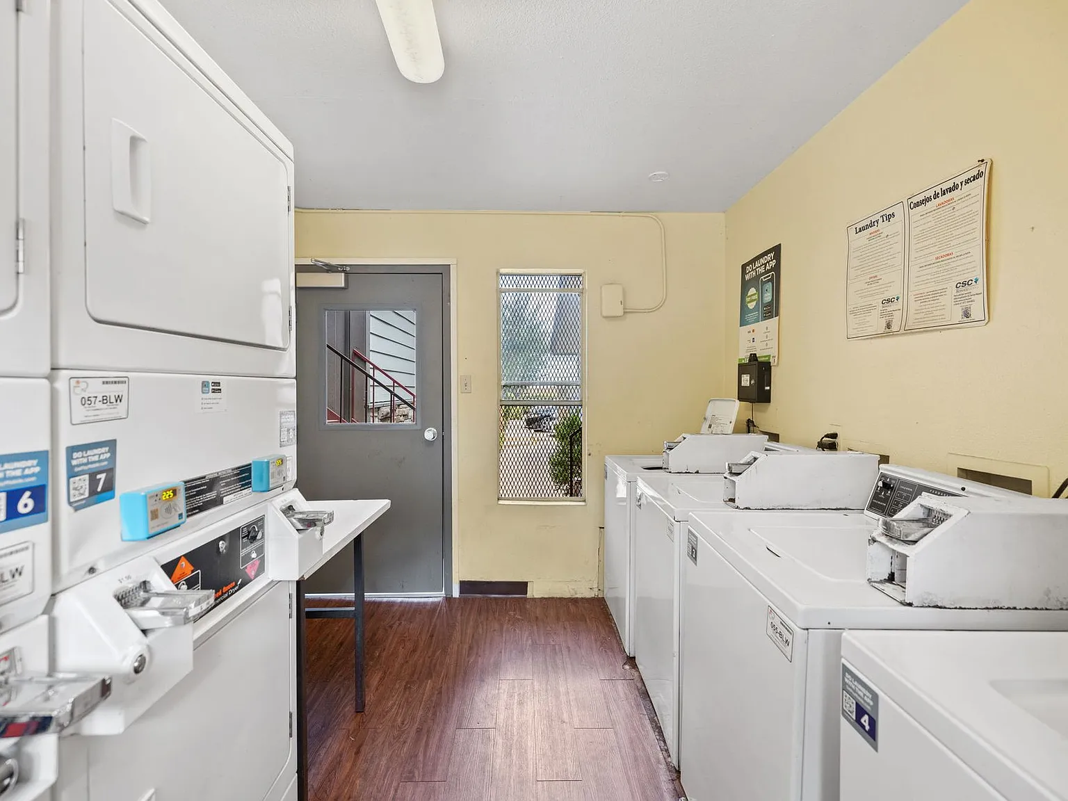 Awesome open Studio Apartments Close to Downtown — Photo 2