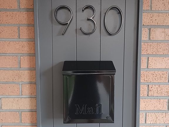 3rd image of 930 Grant St