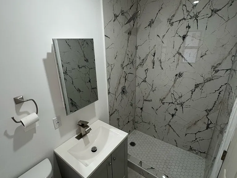 49 NW 30th Ave #2 — Photo 13