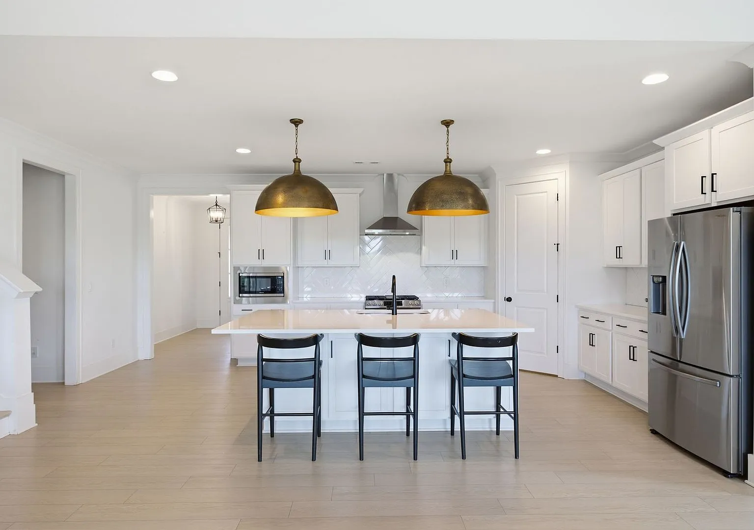 7-bedroom, 5-bath, Finished Basement Home w/ 3-Car Garage in Williamson Co. — Photo 3