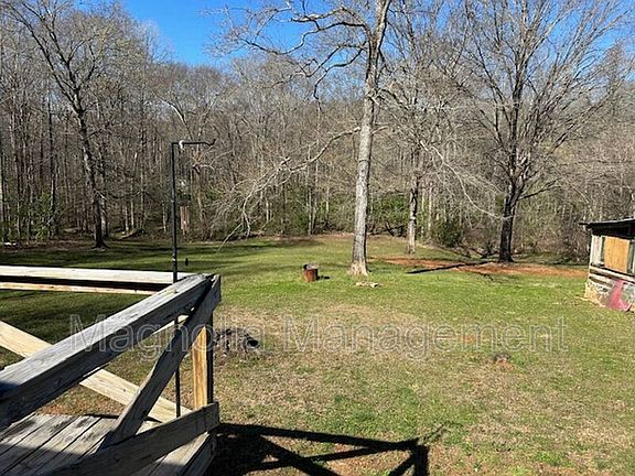 3rd image of 101 Caudle Ln