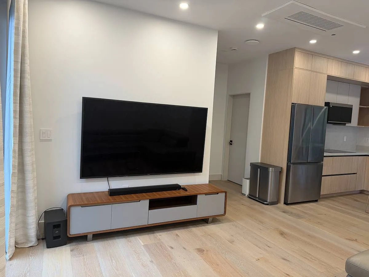 2 bed, 800 sqft, $5,500 — Photo 4