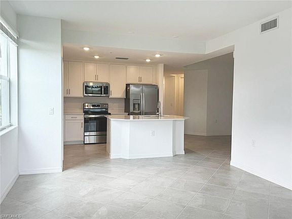 2nd image of 14141 Heritage Landing Blvd #1118