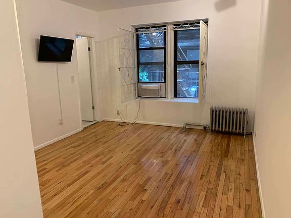 3rd image of 111 W 16th St #1NN