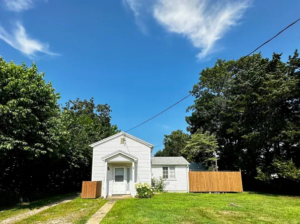 7 & 7R North Washington Avenue, East Lyme, CT 06357