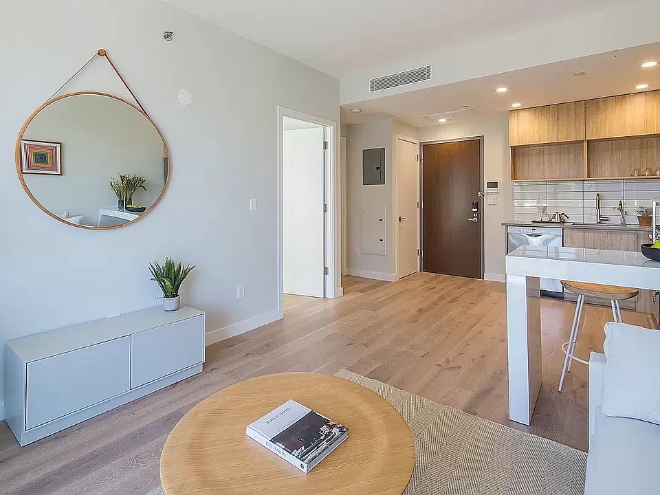 1st image of 14-33 31st Ave #2I